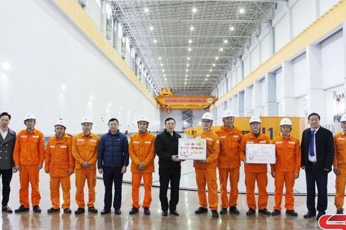 Đồng chí Trưởng ban Tổ chức Tỉnh ủy thăm, chúc tết cơ quan, đơn vị
