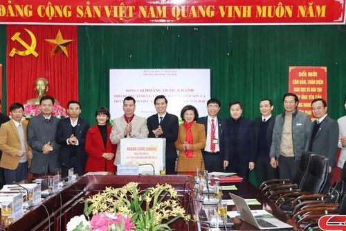 Đồng chí Chủ tịch UBND tỉnh làm việc với Trường đại học Tây Bắc