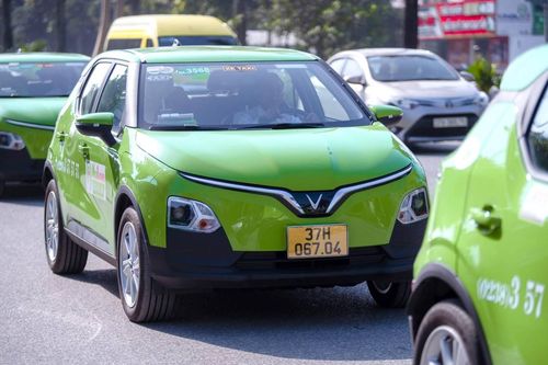 Mai Linh triển khai dịch vụ taxi điện tại Nghệ An