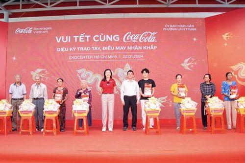 Coca -Cola Việt Nam mang Tết Diệu kỳ đến hàng nghìn hoàn cảnh khó khăn khắp cả nước