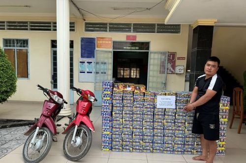 Gần 400 kg pháo nổ lậu giấu trong nghĩa địa
