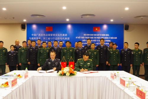 Ký kết 'Thỏa thuận thiết lập cơ chế hợp tác thực thi pháp luật quản lý biên giới'
