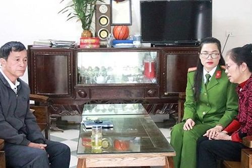 Tết ấm với gia đình Liệt sĩ CAND