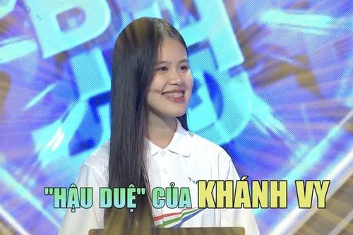 Nữ sinh dự thi Đường Lên Đỉnh Olympia gây sốt với màn trổ tài 'bắn' 5 thứ tiếng