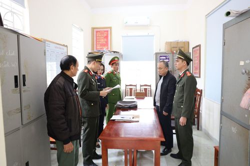 Bắt nguyên Tổng giám đốc Công ty cổ phần đầu tư bất động sản và thương mại Thăng Long