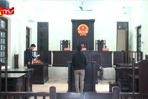 Mua 5 giàn pháo hoa nổ về sử dụng dịp Tết, lĩnh án 10 tháng tù treo