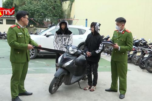 Thiếu tiền, hai đối tượng tuổi '2K' nửa đêm cầm dao chặn đường cướp tài sản