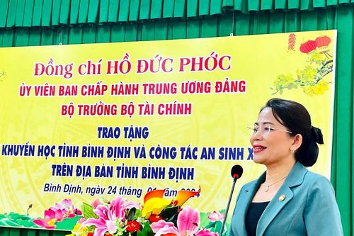 Bộ trưởng Hồ Đức Phớc trao 2 tỷ đồng xây nhà Đại Đoàn Kết cho hộ nghèo tại Bình Định