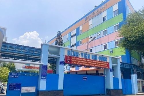 Người lạ ngang nhiên lấy tiền ngay trước mặt nhân viên BV Nhi đồng 1