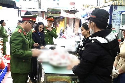 Triệt phá đường dây sản xuất, buôn bán mỳ chính giả quy mô lớn
