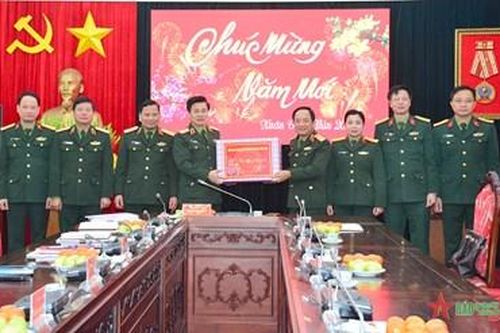 Thượng tướng Trịnh Văn Quyết thăm, chúc Tết các cơ quan thuộc Tổng cục Chính trị Quân đội nhân dân Việt Nam