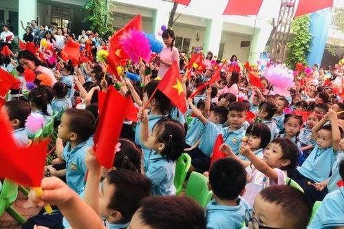 Để xây dựng trường học hạnh phúc, học sinh và giáo viên phải hạnh phúc