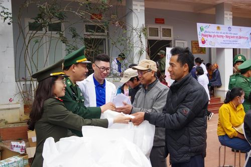 Rộn ràng Xuân biên cương nơi vùng cao biên giới
