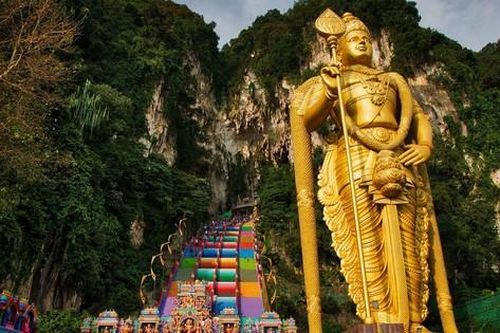 Sắp lắp thang máy trong hang động nổi tiếng ở Malaysia