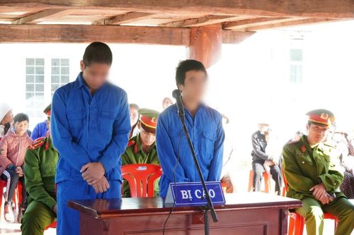 Chống người thi hành công vụ, hai thanh niên lĩnh án