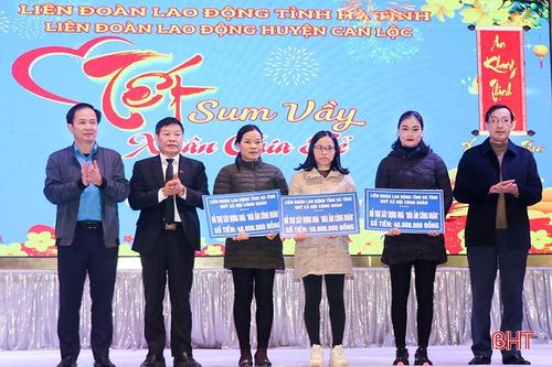 'Tết sum vầy - Xuân chia sẻ' đến với người lao động ở Can Lộc
