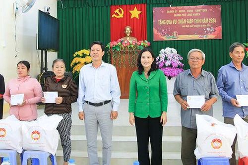 Các địa phương thăm, chúc Tết tại biên giới