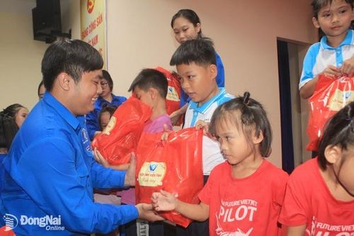 Ấm áp ngày hội xuân tình nguyện