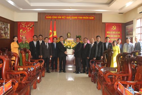 Lãnh đạo thành phố Pakse, Lào thăm và chúc Tết thành phố Biên Hòa