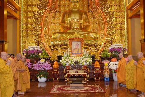 Trang nghiêm Lễ tưởng niệm Trưởng lão Hòa thượng Thích Thiện Hoa tại Việt Nam Quốc Tự