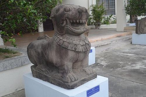 Hai tượng sư tử đá thành Đồ Bàn tại Bình Định được công nhận Bảo vật Quốc gia