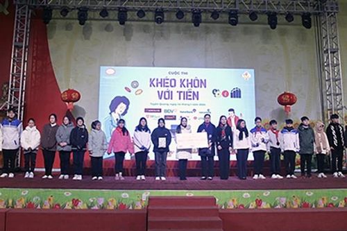 Tuyên Quang: Truyền thông giáo dục tài chính trong trường học