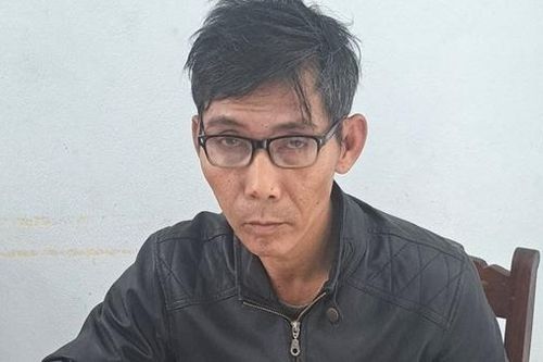 Con nghiện có 4 tiền án mang theo súng khi ra đường
