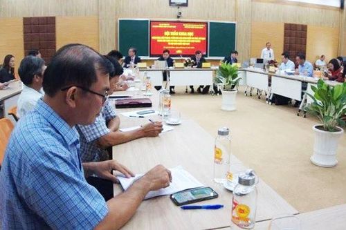 Đấu tranh phản bác luận điệu xuyên tạc Quy định về những điều đảng viên không được làm (*)