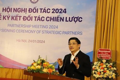 GS.TS Nguyễn Duy Ánh cảm ơn các đối tác đồng hành để Bệnh viện Phụ sản Trung ương phát triển