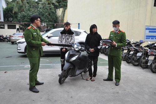 Bắt 2 đối tượng cầm dao chặn đường cướp tài sản lúc nửa đêm
