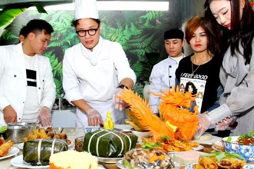 Học nấu cỗ truyền thống đón Tết Giáp Thìn