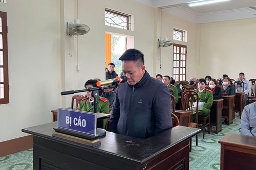 Tham ô tiền thờ cúng liệt sĩ, cán bộ xã bị phạt 8 năm tù