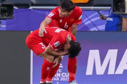 Tin nóng thể thao tối 25/1: Văn Khang đối diện nguy cơ bị treo giò, báo Hàn Quốc nói lời cay đắng về ĐT Việt Nam