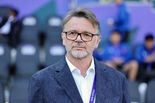 HLV Troussier trải lòng trong ngày đội tuyển Việt Nam rời Qatar