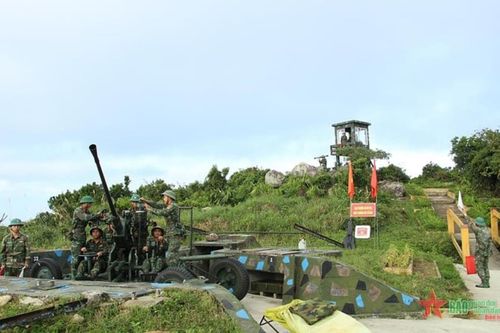 Đón Xuân nơi đầu sóng