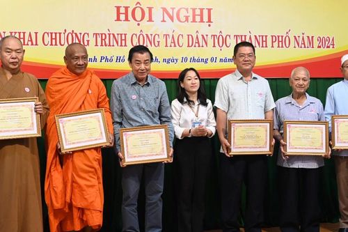 Chăm lo đời sống đồng bào dân tộc thiểu số