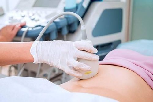 Điều bất ngờ khi đưa bạn gái đến bệnh viện khám thai