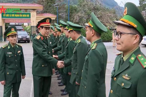 Đại tướng Lương Cường thăm, tặng quà tại Hà Giang