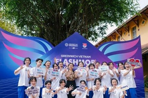 Học sinh Cần Thơ nhảy 'cực cháy' tại cuộc thi đồng diễn lớn nhất thành phố