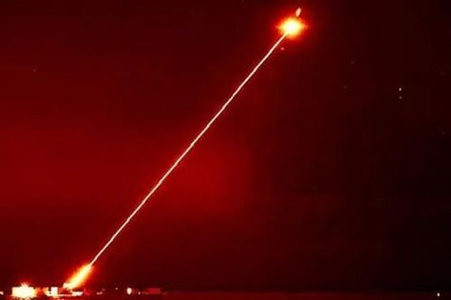 Vũ khí laser DragonFire mới có thể bắn hạ máy bay không người lái