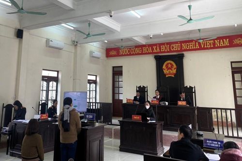 Lừa đảo xin việc để chiếm đoạt tài sản