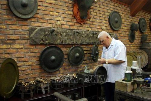 Miệt mài giữ hồn văn hóa dân tộc Thái