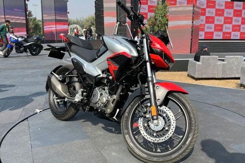 Đưa Winner X và Exciter vào thế khó, 'tân binh' côn tay giá 26,7 triệu đồng hút khách nhờ có phanh ABS