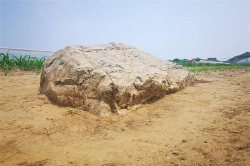 Vì sao 'ngọn núi nhỏ nhất Trung Quốc' cao chỉ 0,6m nhưng không ai dám leo trèo?