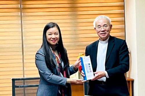Đẩy mạnh phối hợp với Ủy ban Đoàn kết Công giáo Việt Nam triển khai các phong trào Hội