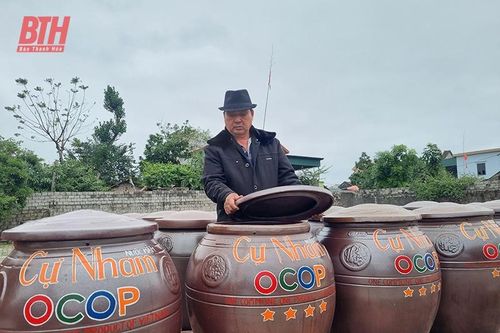 Các cơ sở chế biến hải sản tấp nập chuẩn bị hàng tết