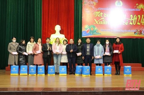 'Tết sum vầy - Xuân chia sẻ' năm 2024 cho nhà giáo, người lao động ngành giáo dục