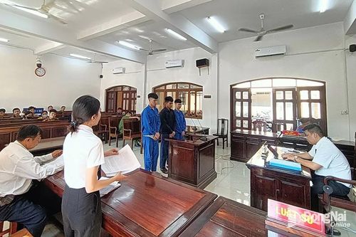 Xô xát vì tiếng nẹt pô, kẻ bị thương, người lãnh án