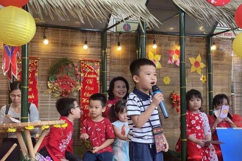 Trường Mầm non Hồng Bàng: Tổ chức Hội chợ Xuân cho bé