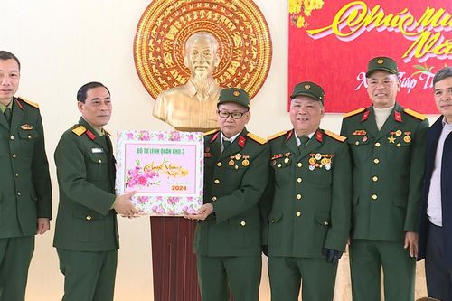 Bộ Tư lệnh Quân khu 3 thăm, tặng quà Trung tâm Điều dưỡng thương binh Nho Quan